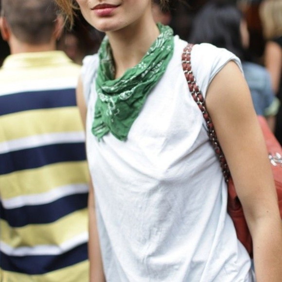 GREEN PASLEY 100 COTTON BANDANA - Picture 1 of 1